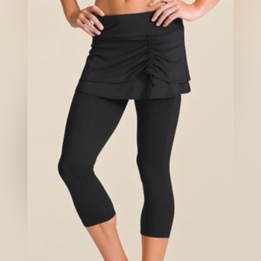 NWT Athleta Cuteness 2 in 1 Capri size XL tall black ruched crop